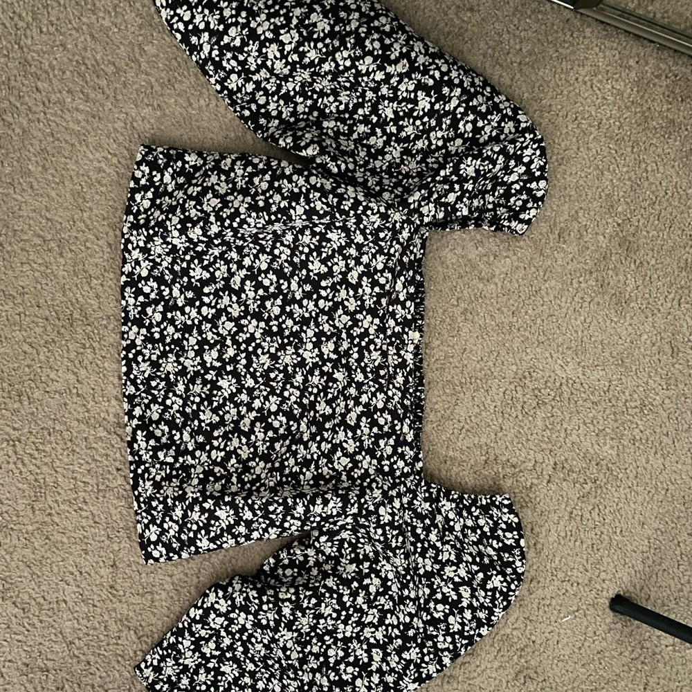 Levi's Floral Puff Sleeve Blouse - Black and White